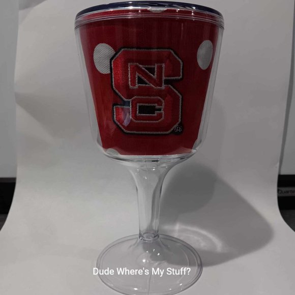 NC STATE WOLFPACK PLASTIC GOBLET - HOLDS 14 OUNCES - STANDS 7" TALL - EMBROIRDED - Picture 1 of 5